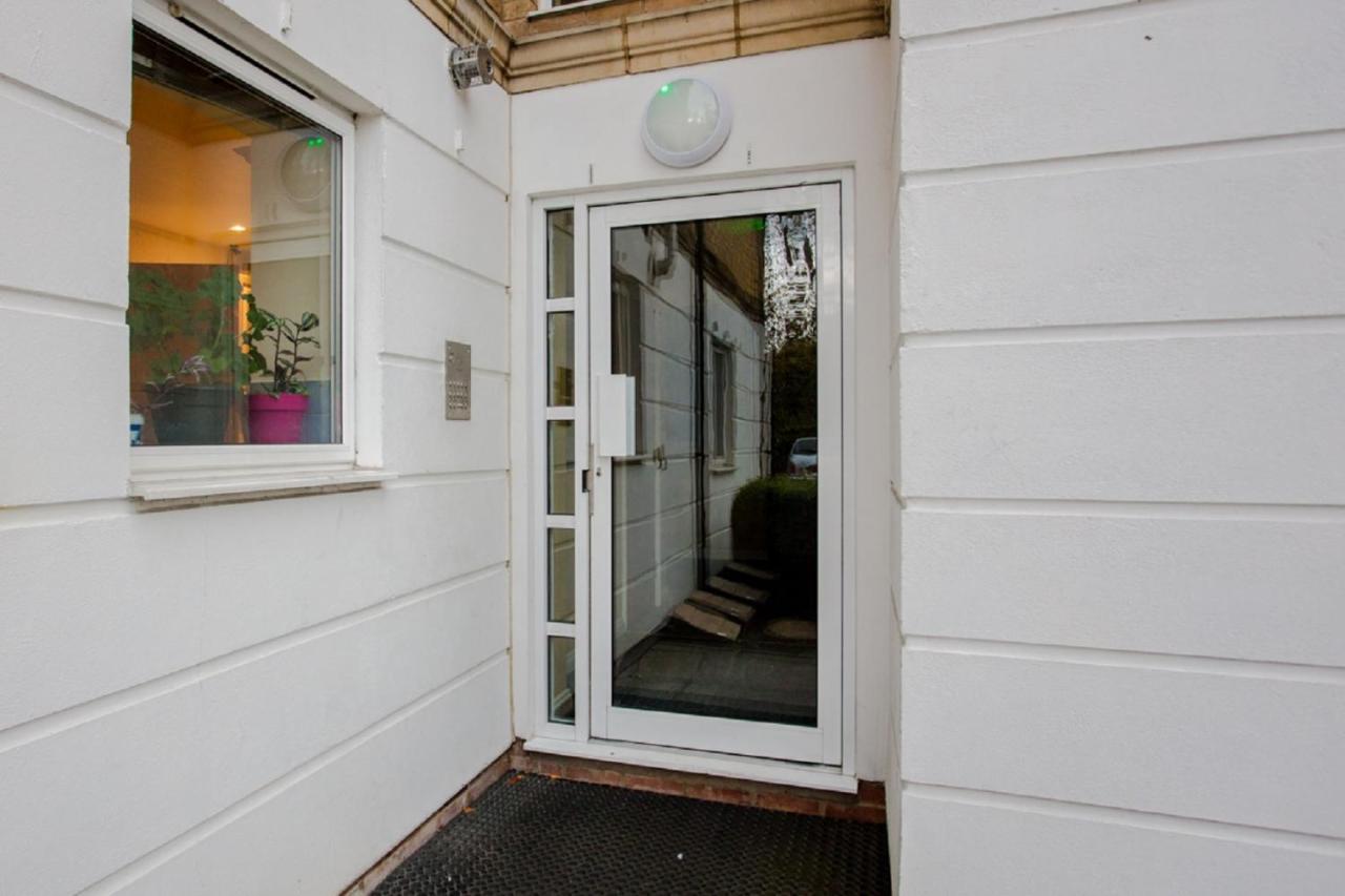 The Sparkford Gardens - Lovely 2Bdr With Balcony Londra Exterior foto