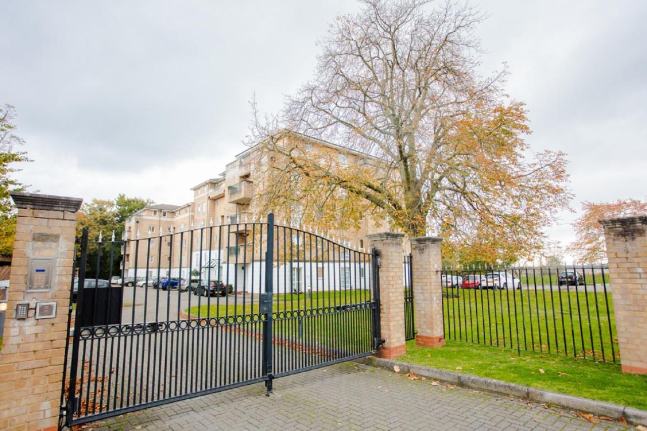 The Sparkford Gardens - Lovely 2Bdr With Balcony Londra Exterior foto