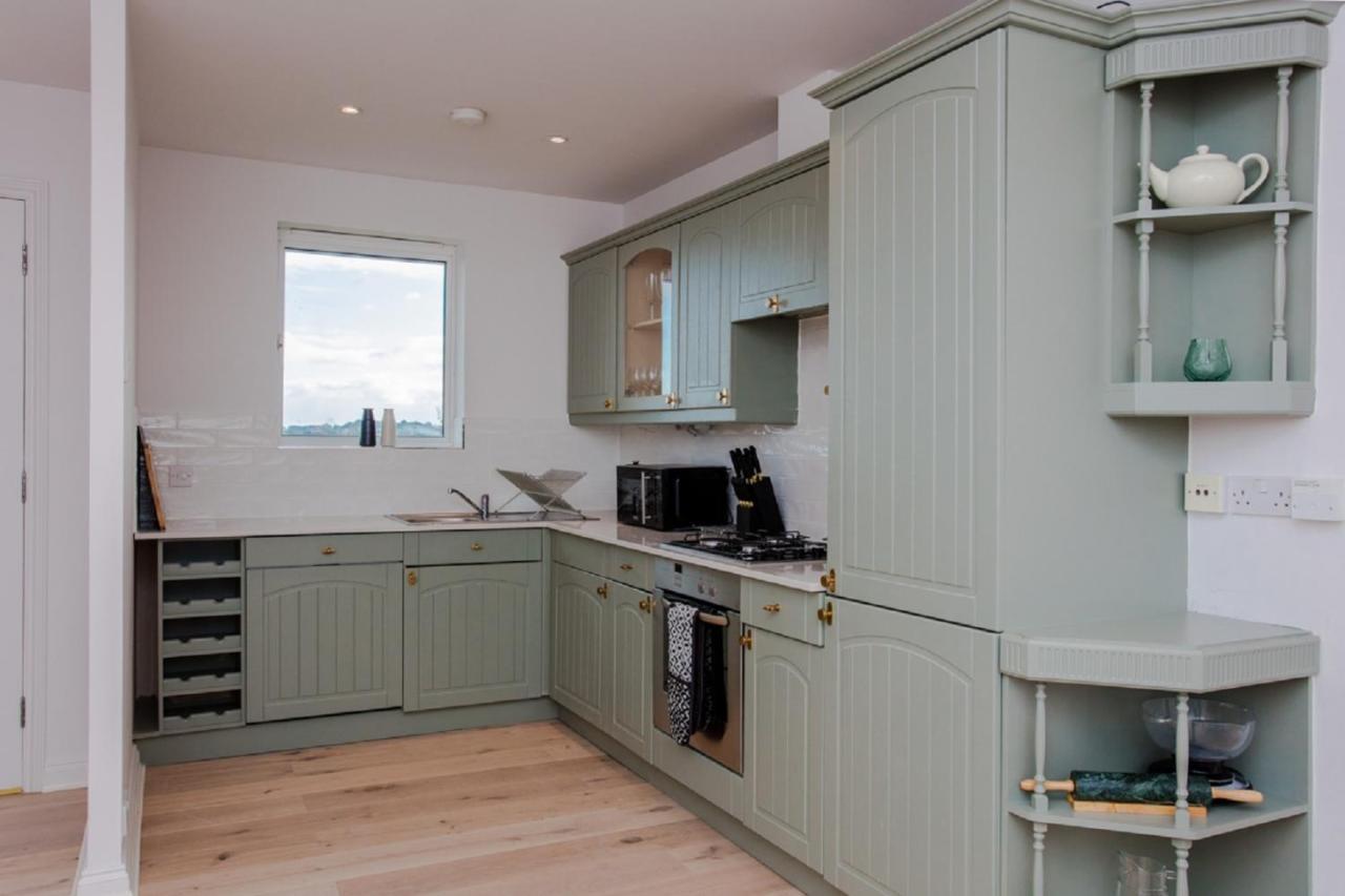 The Sparkford Gardens - Lovely 2Bdr With Balcony Londra Exterior foto